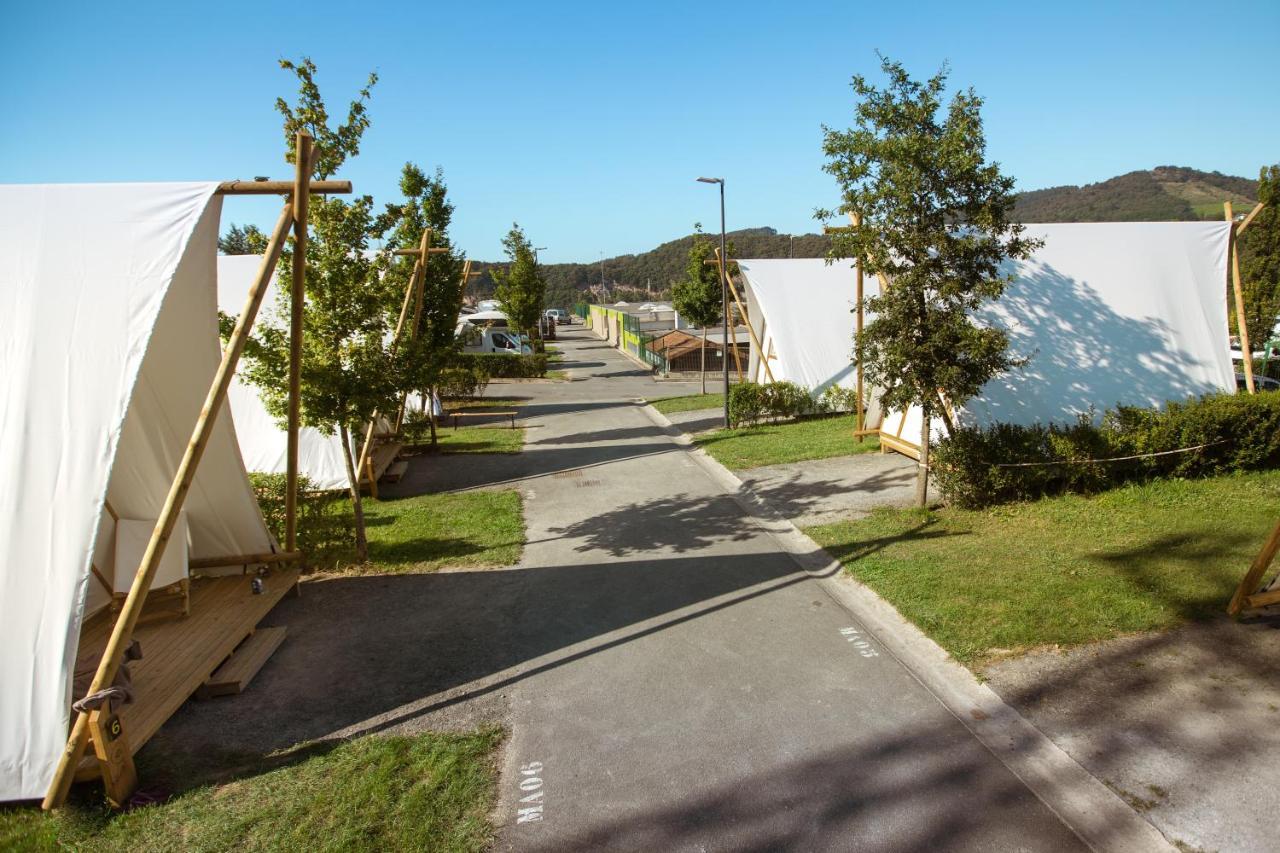 Kampaoh Zumaia Hotel Ngoại thất bức ảnh