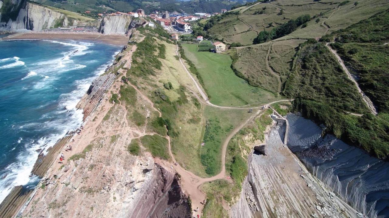 Kampaoh Zumaia Hotel Ngoại thất bức ảnh