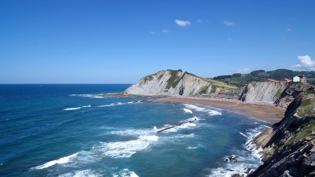 Kampaoh Zumaia Hotel Ngoại thất bức ảnh